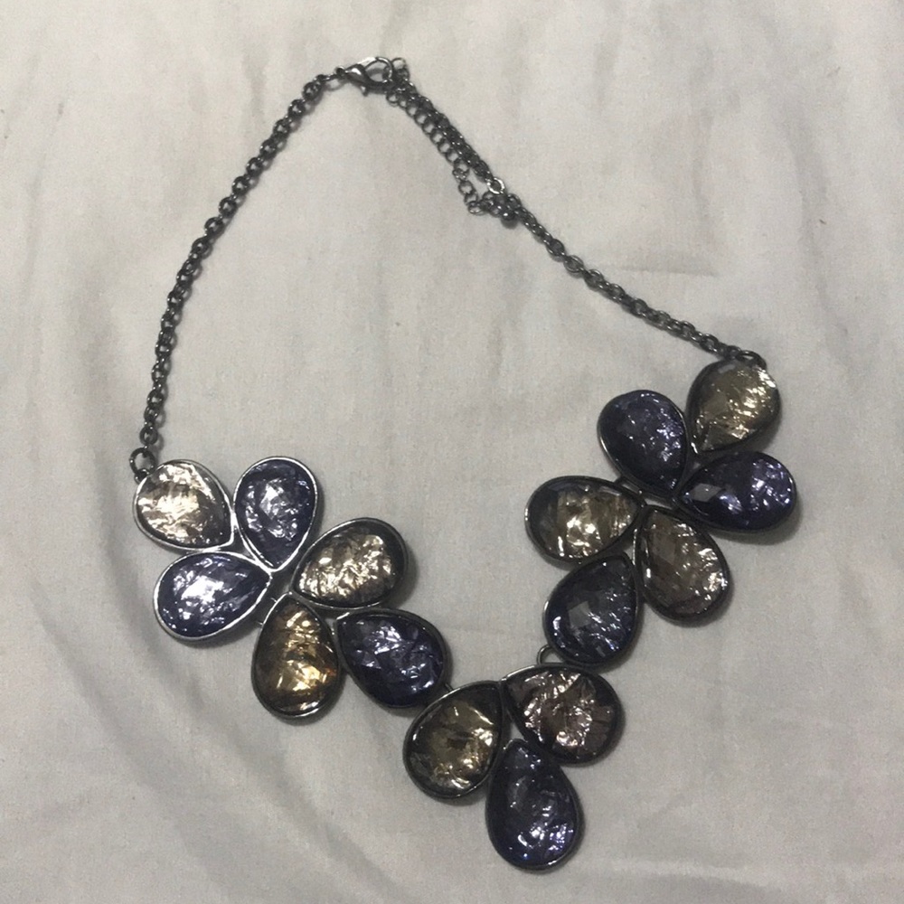 Women’s necklace